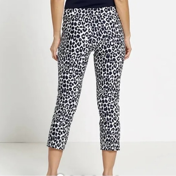 Zach and Rachel women’s 12 crop pants with geometric pattern with tummy control - Picture 2 of 6